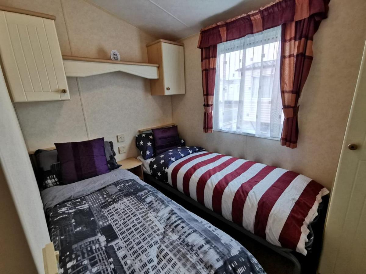 Private Caravan On Palins Park, North Wales * Kinmel Bay