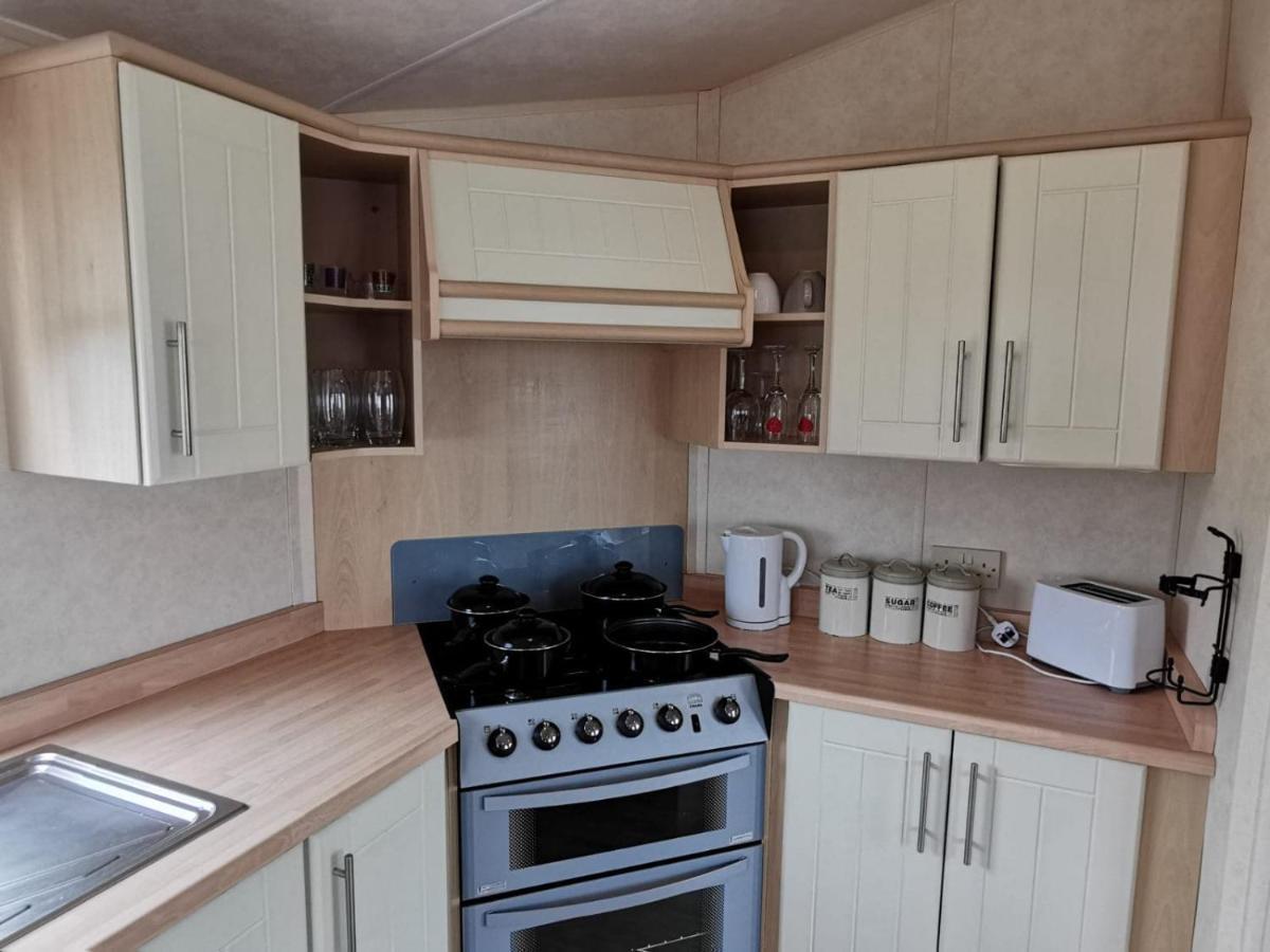 Campsite Private Caravan On Palins Park, North Wales Kinmel Bay
