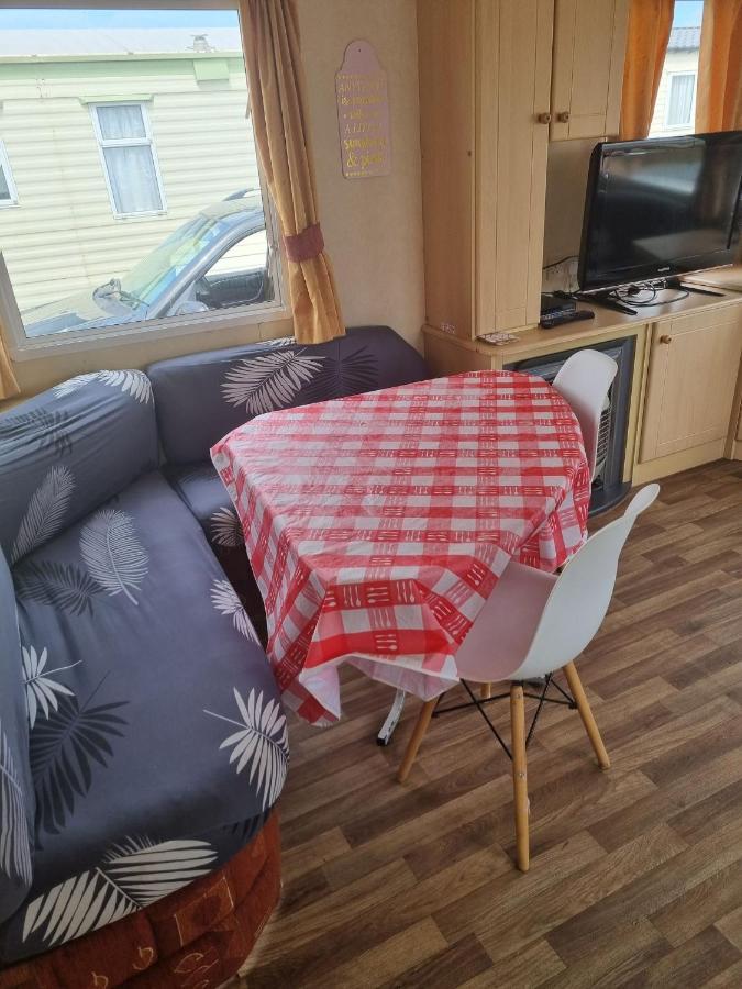 Private Caravan On Palins Park, North Wales Kinmel Bay